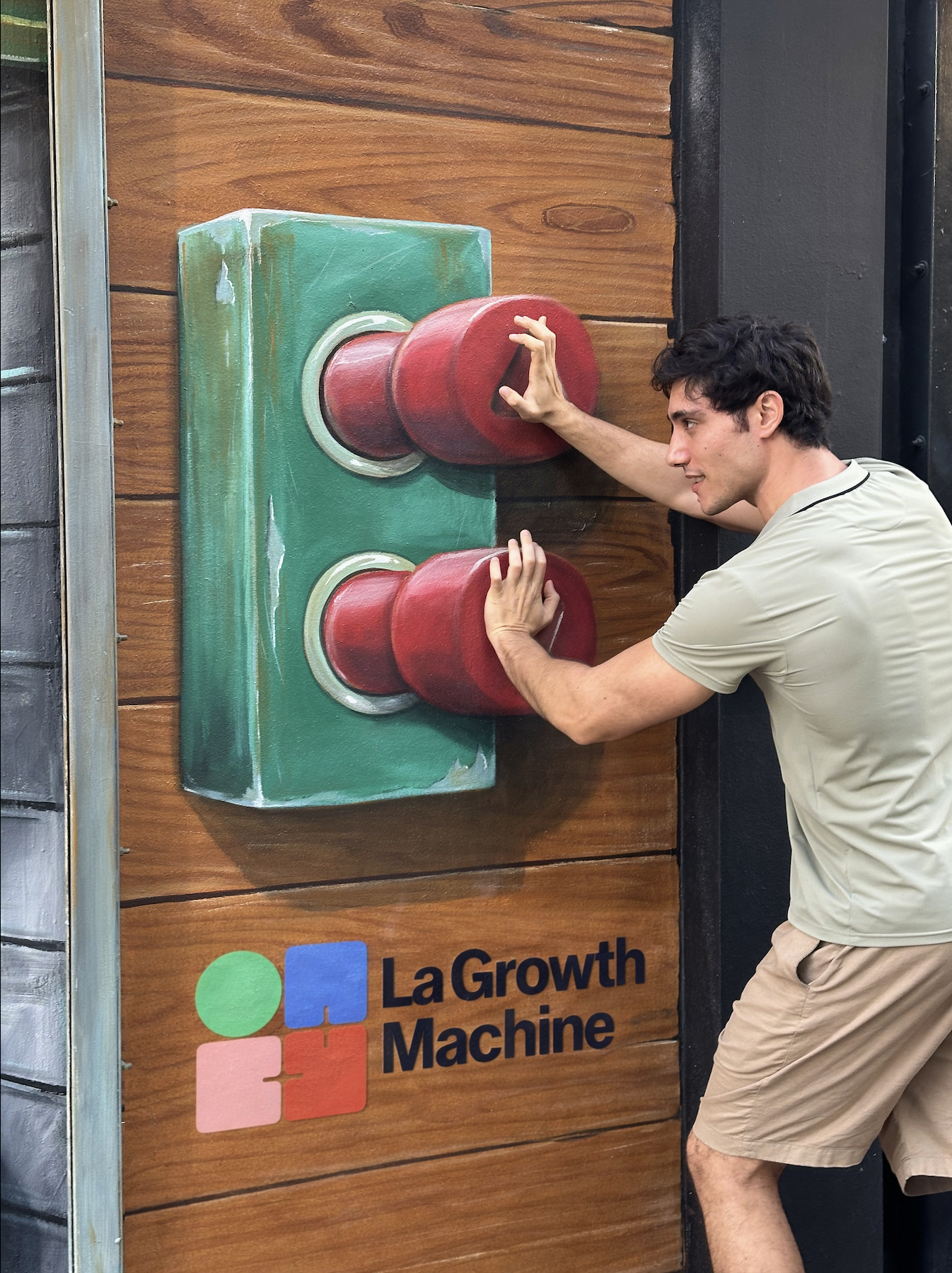 La Growth Machine voice outreach launch